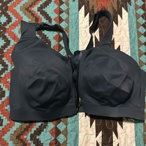 Victoria Secret On Point Sweat 36DDD. Like new, washed and never worn. Navy